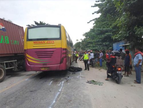 Pengendara RX-King Tewas Tergilas Bus Medan Jaya di Jalan Siak II Pekanbaru