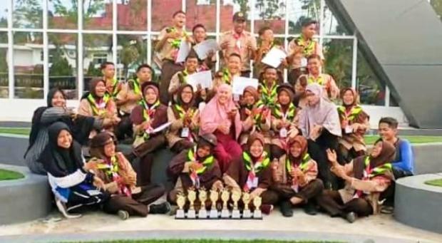 Pramuka Penggalang SMPN 2 Bantan Boyong 8 Trofi di Kemah Budaya Jilid II Polbeng