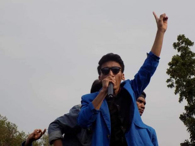 Terdakwa Perusak Mobil Polisi saat Demo Tolak UU Omnibus Law di Pekanbaru Dituntut 3,6 Tahun Penjara