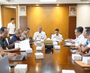 bpj-sekdaprov-riau-langsung-pimpin-rapat-persiapan-jambore-karhutla-2025b