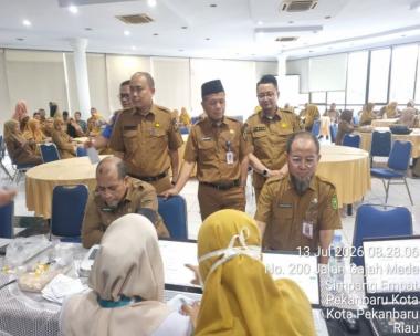 bsempena-hari-jadi-provinsi-200-asn-bappeda-riau-ikuti-cek-kesehatan-gratisb