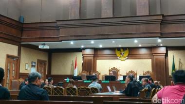 bkesaksian-aspri-bos-kargo-dibekali-kartu-kredit-buat-bayar-karaoke-pejabat-bea-cukaib