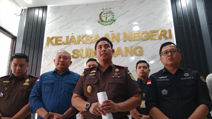 <b>2 Pegawai Perhutani Jadi Tersangka Kasus Korupsi Kayu untuk Proyek Tol Cisumdawu Sumedang</b>