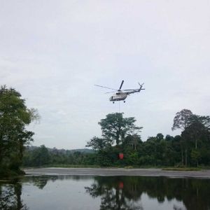 Gawat, Hutan Lindung Bukit Suligi di Rohul Membara, Api Mendekati Mess Balai Diklat, 2 Helikopter Dikerahkan