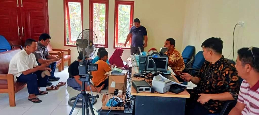 Demi ”Jebol Master”, Petugas dari Dukcapil Datangi Rumah Penduduk di Tiga Kecamatan di Bengkalis