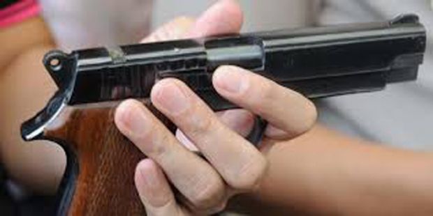 Ketahuan Bawa Revolver dan 6 Butir Amunisi, Wakil Ketua PP Siak Ditahan Polisi