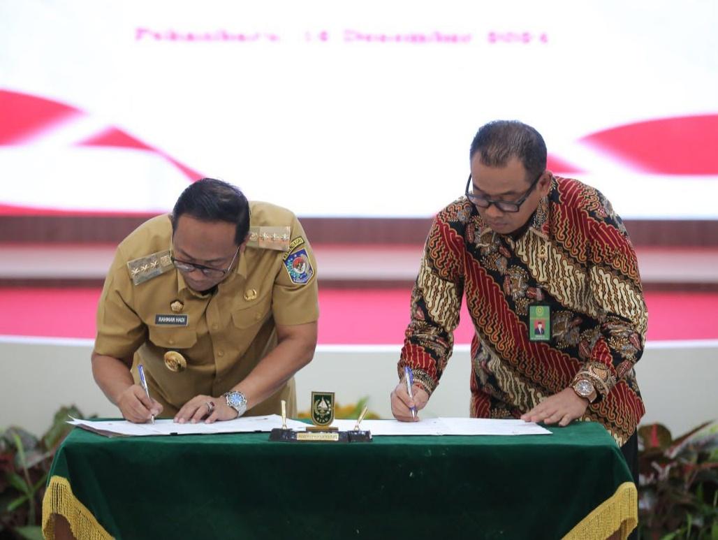 <b>Pemprov Riau Hibahkan Lahan Seluas 10.000 Meter Persegi kepada Mahkamah Agung RI untuk Pembangunan Gedung Pengadilan Militer</b>