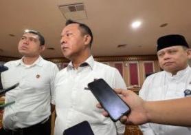 b-plt-sekwan-minta-semua-asn-tenaga-ahli-dan-honorer-di-sekretariat-dprd-riau-ikuti-arahan-penyidik