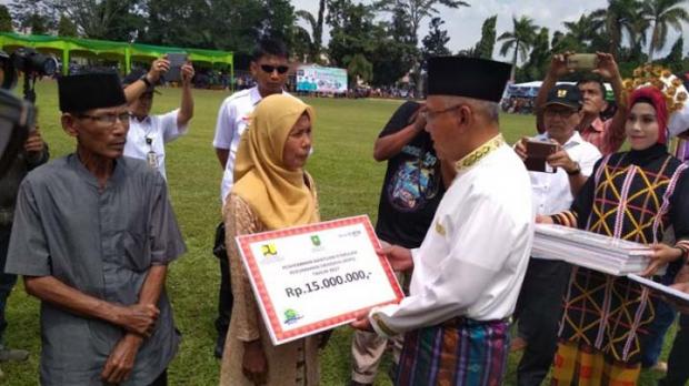 2017, Pemprov Riau Gelontorkan Rp447 Miliar untuk Tuntaskan Kemiskinan