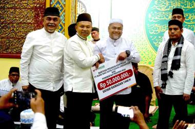 bbrk-syariah-serahkan-bantuan-csr-saat-safari-ramadan-bersama-pemprov-riau-di-desa-pandaujaya