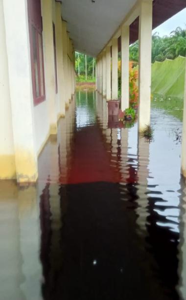 bcurah-hujan-tinggi-smk-1-kempas-indragiri-hilir-kebajiranb