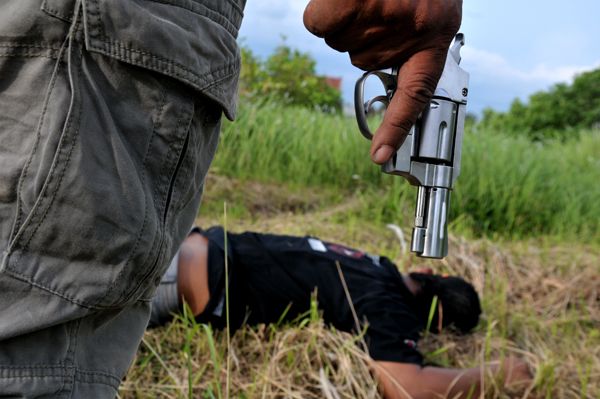 Lawan dan Rampas Pistol Petugas saat Ditangkap, Polisi Tembak Bandar Narkoba Jaringan Internasional di Pulau Rupat