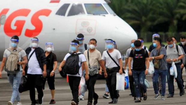 Ratusan TKA China Masuk Indonesia Pakai Pesawat Carteran saat Warga Sibuk Lebaran