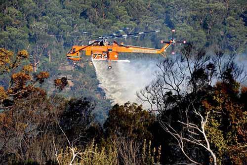 Lima Helikopter Disiapkan untuk <i>Water Bombing</i> Kebakaran Hutan dan Lahan Riau