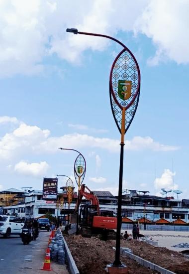 bpemasangan-13-titik-lpju-memperindah-lokasi-astaka-mtq-ke44-riau-di-kuantan-singingib