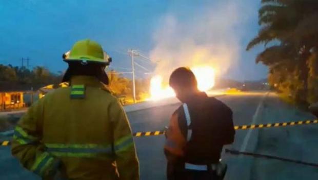 Semburan Api Pipa Gas Chevron yang Bocor di Jalan Lintas Sumatera Kabupaten Bengkalis Sudah Padam
