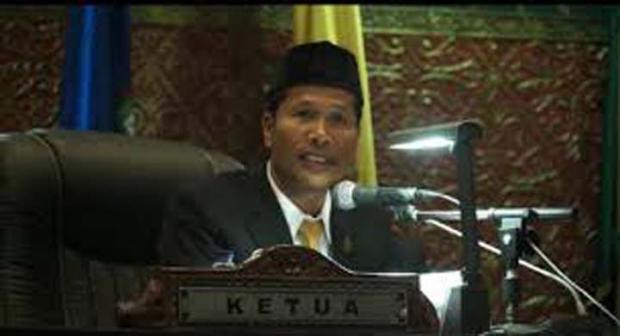 Ketua DPRD Riau Indra Gunawan Eet ”Dicueki” Kepsek Saat Kunjungan Mendadak ke SMKN 5 Pekanbaru
