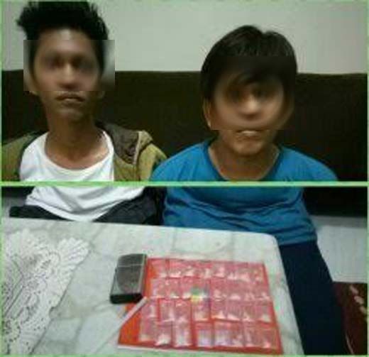 Dua Pemuda Diciduk Simpan 42 Paket Sabu di Rumahnya Gang Bajaj Kelurahan Sukaramai Pekanbaru