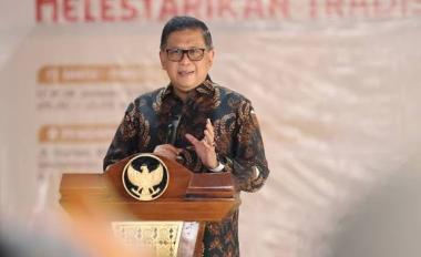 bcerita-pengalaman-jadi-tahanan-kpk-hasto-kristiyanto-ucapkan-terima-kasih-ke-prabowob