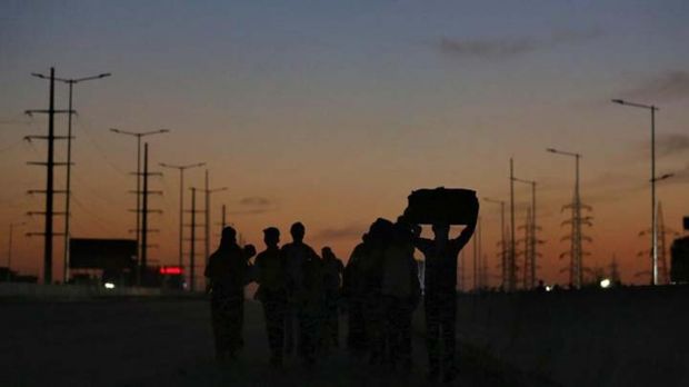 Ratusan Pekerja Tol dan Jargas Nekat Pulang Kampung Jalan Kaki dari Sumatra ke Jawa, Ada yang dari Pekanbaru