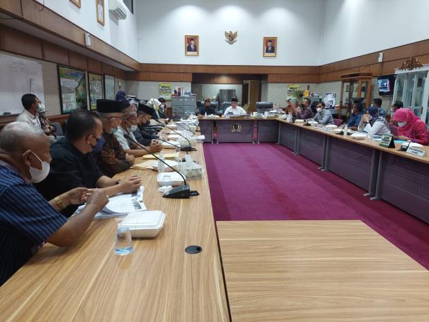 DPRD Riau Gelar RDP Bahas Konflik Lahan Masyarakat Pantairaja Kampar dengan PTPN V