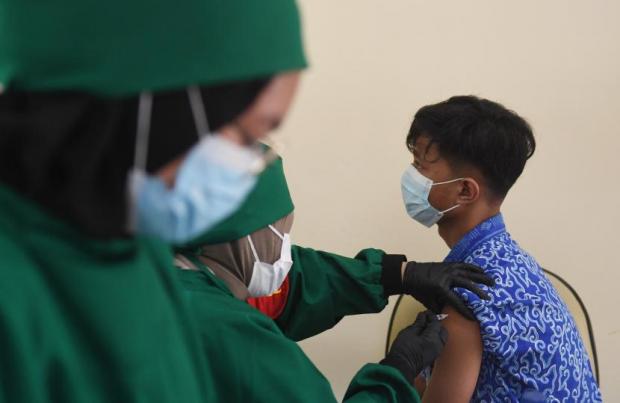 Riau Masuk Daerah yang Dipilih Badan Interlijen untuk Vaksinasi <i>Door to Door</i>