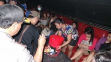 sedang-asyik-dugem-ratusan-pengunjung-hiburan-malam-di-pekanbaru-kena-razia