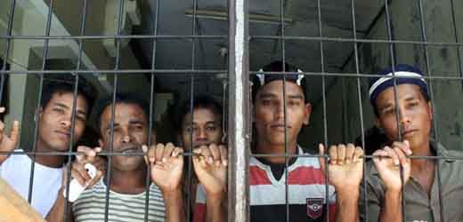 Hendak ke Malaysia Lewat ”Jalur Tikus”, Polisi Bongkar Paksa Tempat Penampungan WNA Bangladesh di Dumai