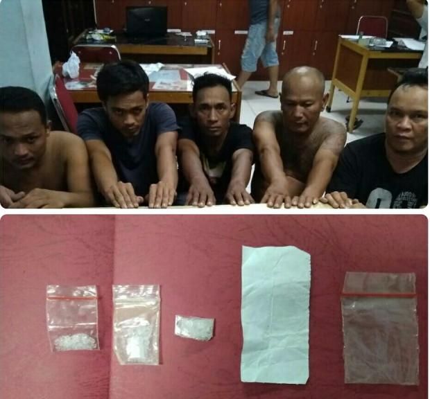 Mau Pesta Sabu di Wisma Permata I Sungaiapit, Belum Sempat Isap, 5 Pria Ini Sudah Digerebek Polisi Siak