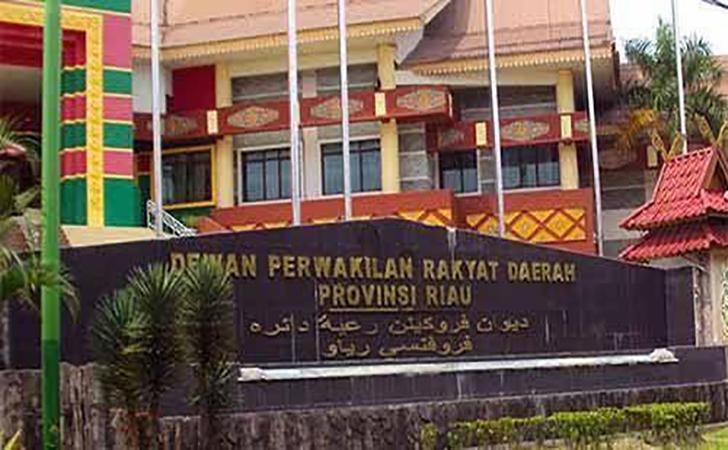 DPRD Riau akan Gelar Paripurna PAW pada Senin 20 November, Almarhum Amyurlis alias Ucok Digantikan Abdi Saragih