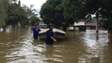 sudah-sepekan-sekolah-libur-di-buluhcina-kampar-karena-dikepung-banjir