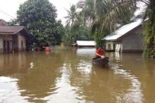sudah-15-hari-desa-buluhcina-kampar-kebanjiran-warga-keluhkan-minimnya-bantuan