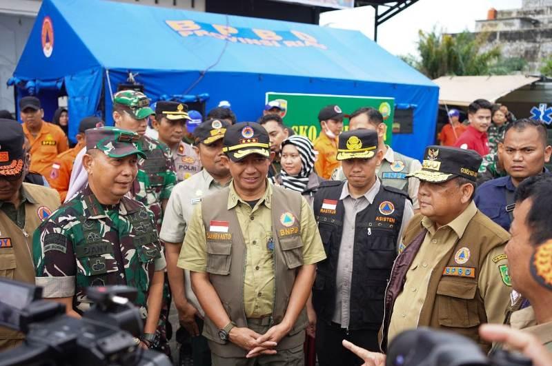 Gubri Edy Nasution Dampingi Kepala BNPB Tinjau Posko Banjir