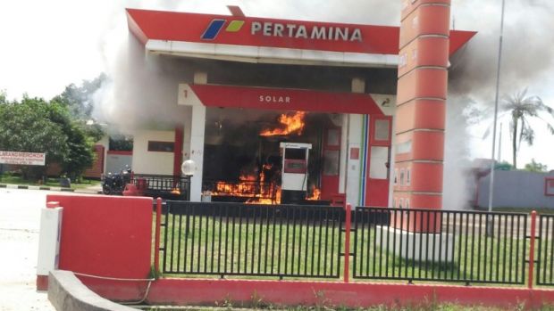 Sebelum SPBU di Tembilahan Terbakar, Petugas Pengisi BBM Sempat Bersitegang dengan Pemotor karena Menolak Matikan Mesin