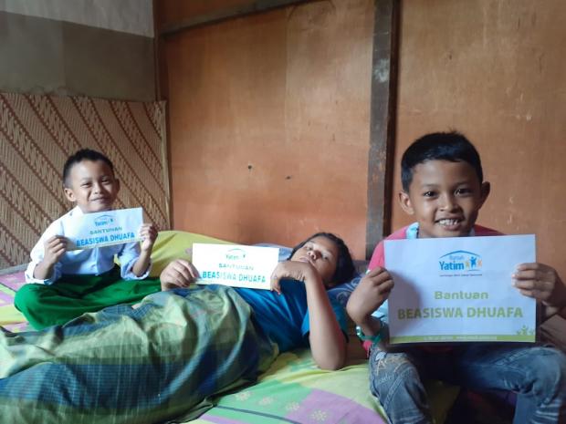 Ibunya Jadi Korban Lakalantas, Tiga Anak di Pekanbaru Dapat Bantuan Dana Pendidikan