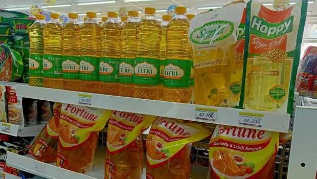 Harga Minyak Goreng di Pekanbaru Tembus Rp20.000 per Liter