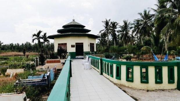 Berwisata Religi ke Makam Syekh Abdurrahman Siddiq al-Banjari, Tuan Guru Sapat