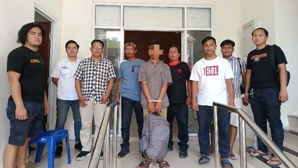 <b>Pria Asal Toba Ditangkap gegara Bawa Kabur Wanita Kenalan dari FB ke Riau</b>