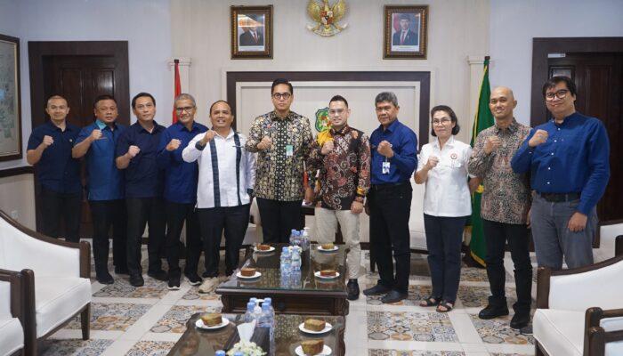 <b>Media Penyiaran TV Dan Radio Harus Jadi Penyeimbang Informasi Bagi Masyarakat</b>