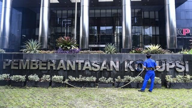 <b>KPK Usut Korupsi Proyek Makanan Bayi & Ibu Hamil di Kemenkes</b>
