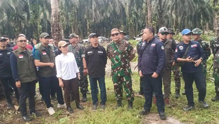 <b>Satgas PKH Kembali Terima Penyerahan 1.244 Hektare Lahan TNTN dari Masyarakat Dua Kabupaten</b>