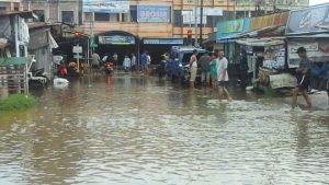 Banjir Rob Genangi Jalan hingga Masuk ke Dalam Rumah Warga Kota Dumai, Tingginya 30-40 Cm