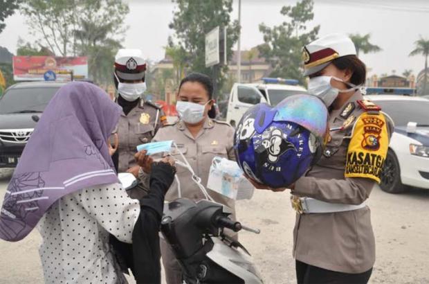 Semua Markas Polisi di Siak Dirikan Posko Kesehatan untuk Korban Kabut Asap