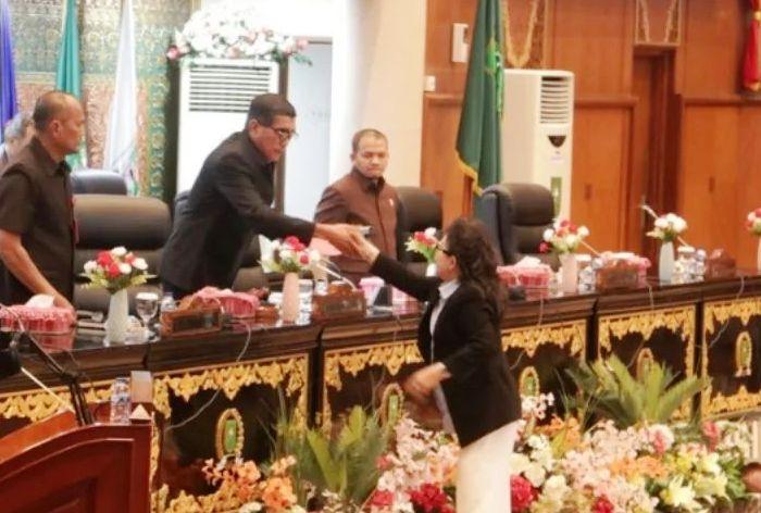 <b>DPRD Riau Gelar Paripurna terkait Ranperda Pembangunan dan Pengembangan Kawasan Pemukiman</b>