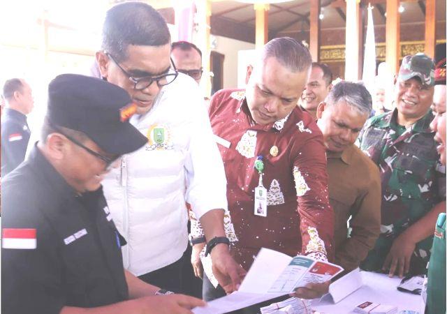 <b>Hadiri Simulasi Pemungutan Suara, Parisman Ihwan Berharap Pilkada Lancar dan Efisien</b>