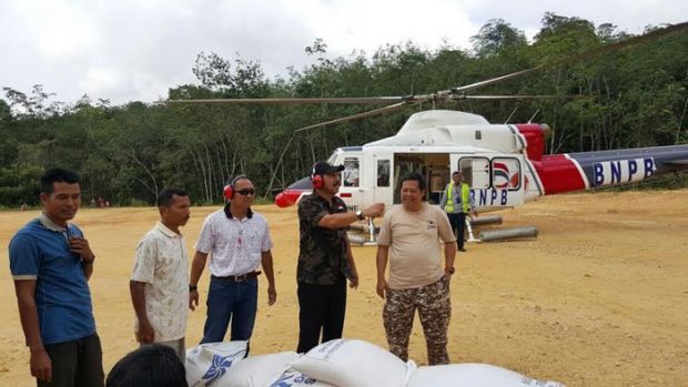 4 Desa di Kampar Sudah 10 Terisolir akibat Longsor, BPBD Terpaksa Kirim Bantuan Pakai Heli