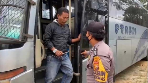 Warga yang belum Divaksin Bakal Diperiksa di Pintu Masuk Perbatasan Wilayah Riau