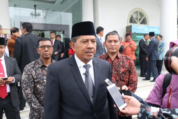 Resmi Jadi Gubernur Riau, SK Penunjukan Plt Bupati Siak Surat Pertama yang Diteken Syamsuar