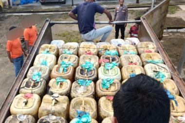 bbawa-5400-liter-solar-subsidi-ke-jambi-untuk-dijual-kembali-dua-pria-diamankan-di-jalan-lintas