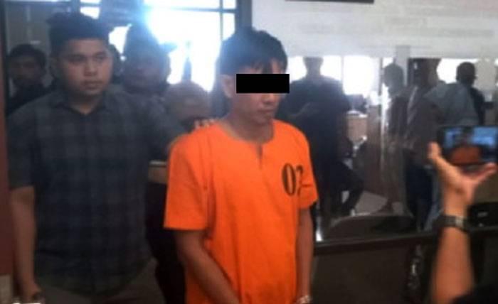 Seorang Kurir Narkoba Ditangkap Petugas Ditresnarkoba Polda Riau, Sebanyak 9,50 Kg Sabu dan 9.000 Butir Pil Ekstasi Disita sebagai BB